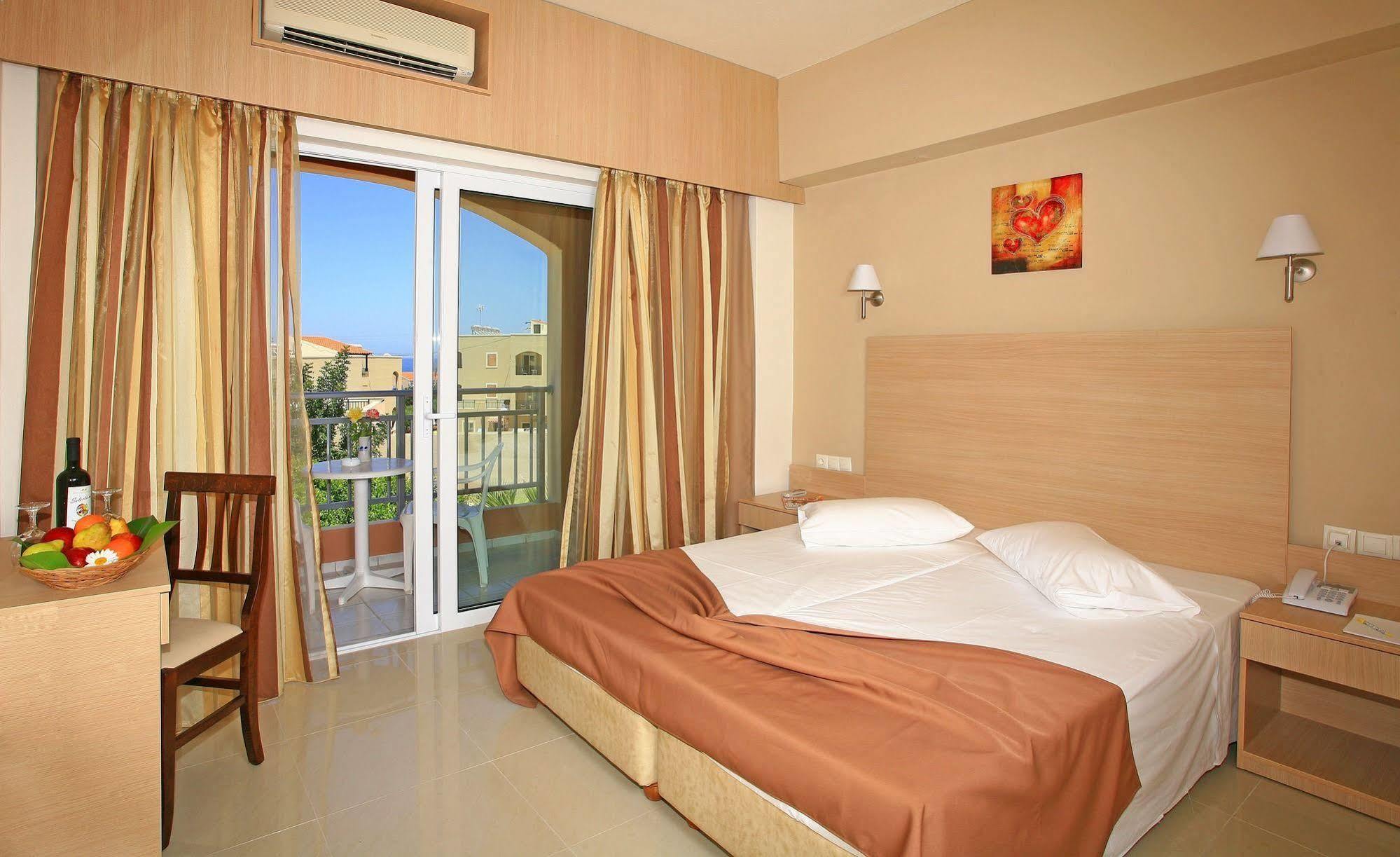 Eurohotel Katrin Hotel & Bungalows (Adults Only) Iraklio Eksteriør bilde